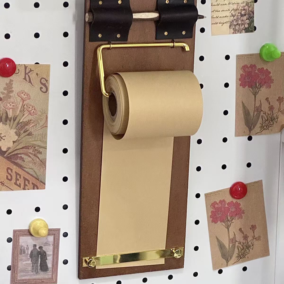 Vintage Clipboard Memo Board with Kraft Paper Roll